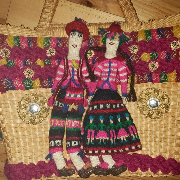 Vintage Handmade Woven Straw Purse with boy/girl dolls on front bells on side - Picture 5 of 10